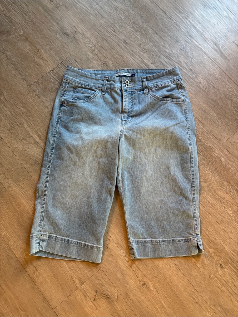 Bandolino Light Blue Denim Jean capri